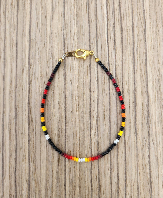 AA - 07 Beautiful Beaded Bracelet. - Twiss Gallery