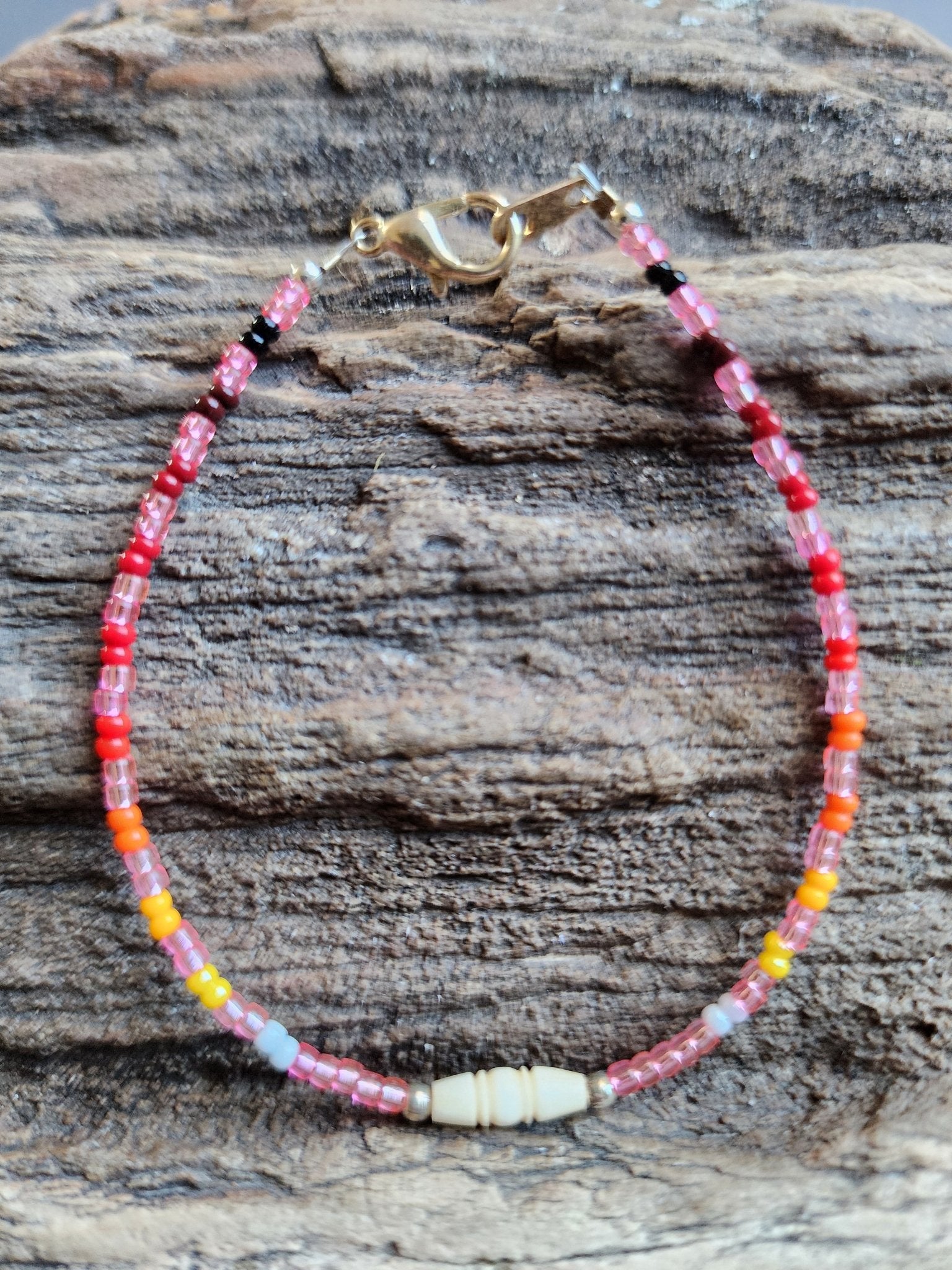 AA - 010 Beautiful Beaded Bracelet. - Twiss Gallery