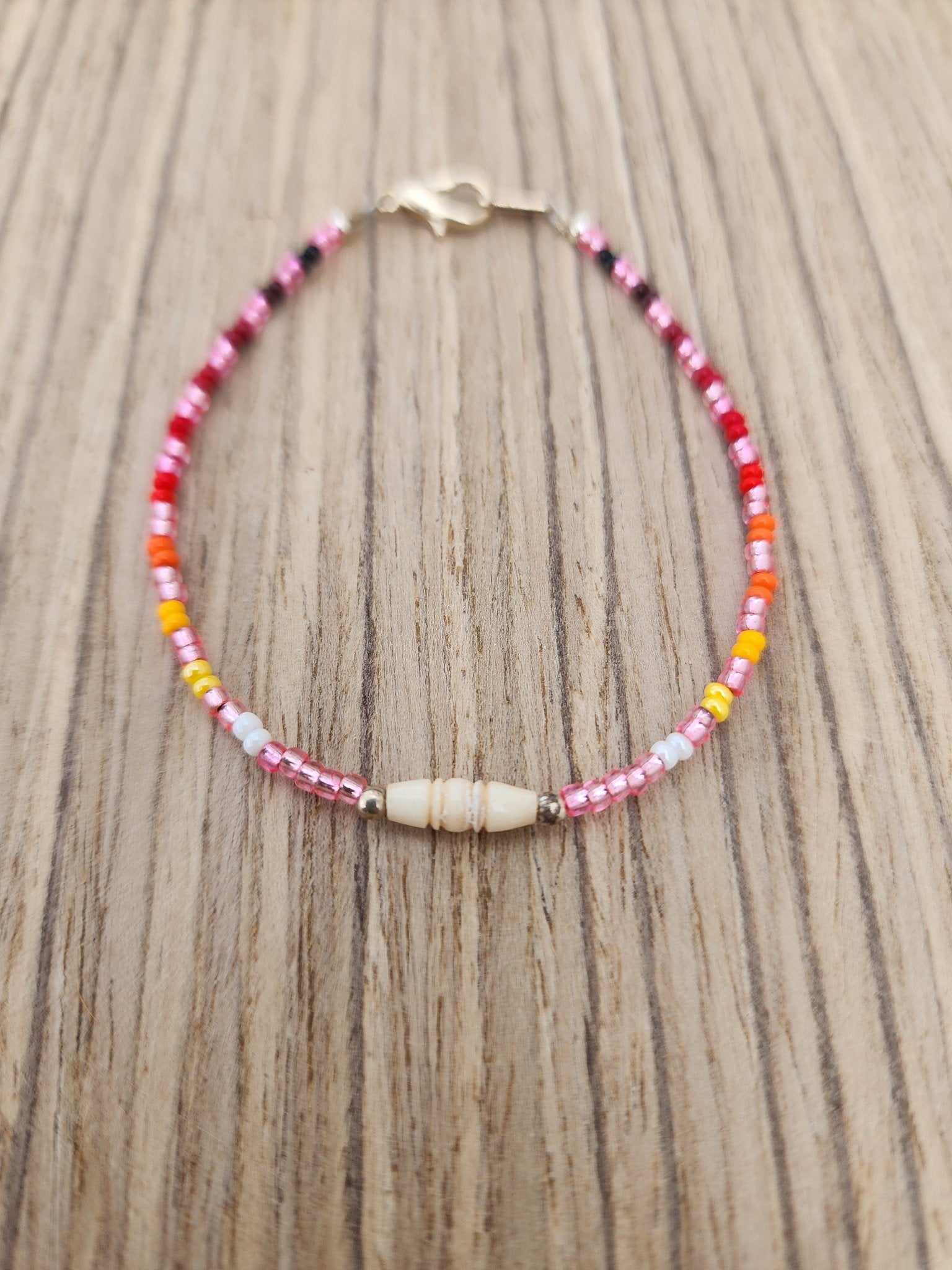 AA - 010 Beautiful Beaded Bracelet. - Twiss Gallery