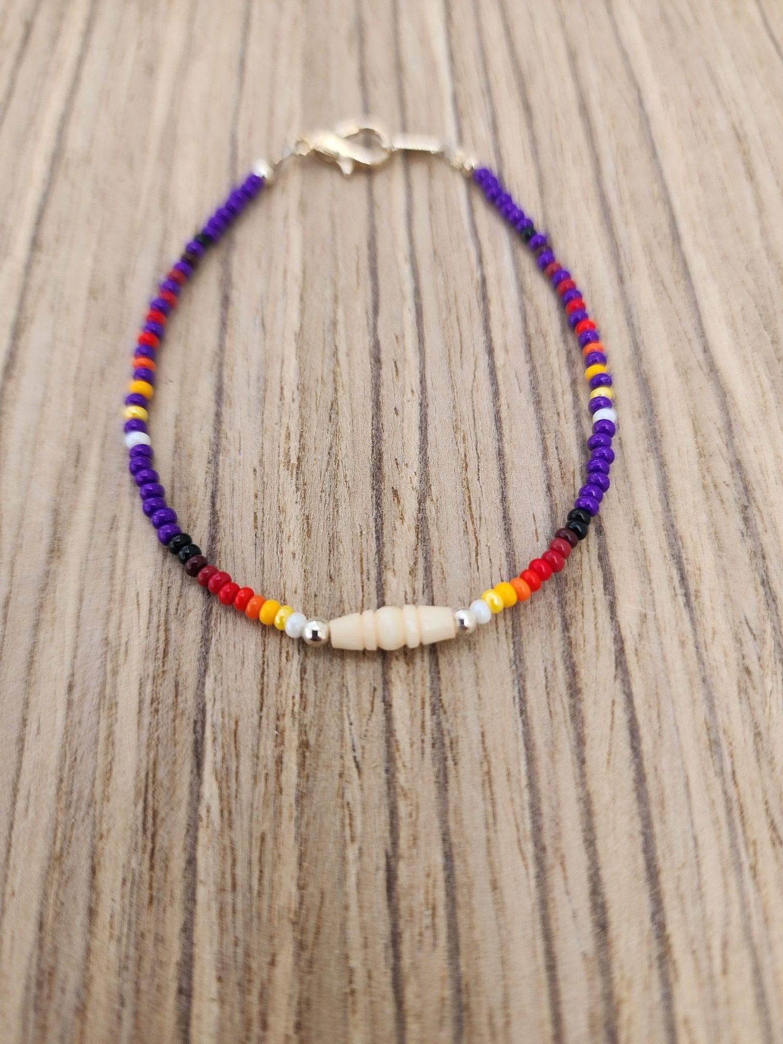 AA - 013 Beautiful Beaded Bracelet. - Twiss Gallery