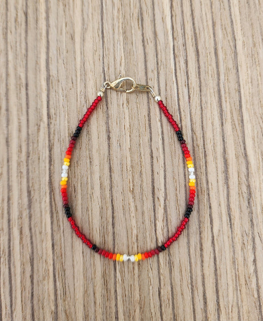 AA - 014 Beautiful Beaded Bracelet. - Twiss Gallery