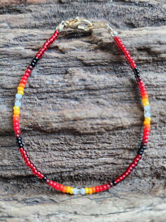 AA - 014 Beautiful Beaded Bracelet. - Twiss Gallery