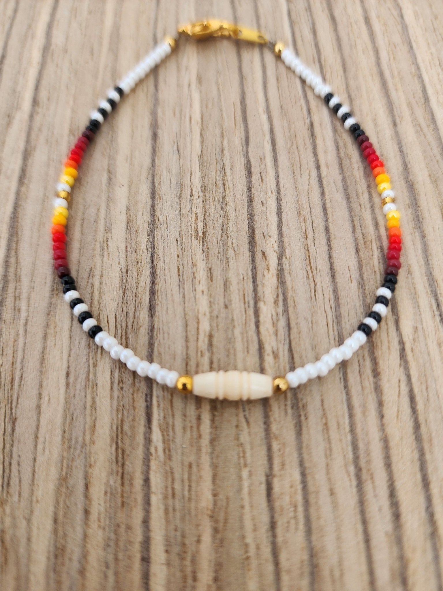 AA - 015 Beautiful Beaded Bracelet. - Twiss Gallery