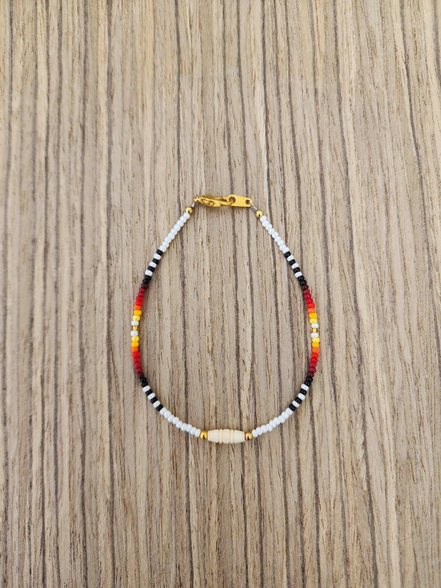 AA - 015 Beautiful Beaded Bracelet. - Twiss Gallery