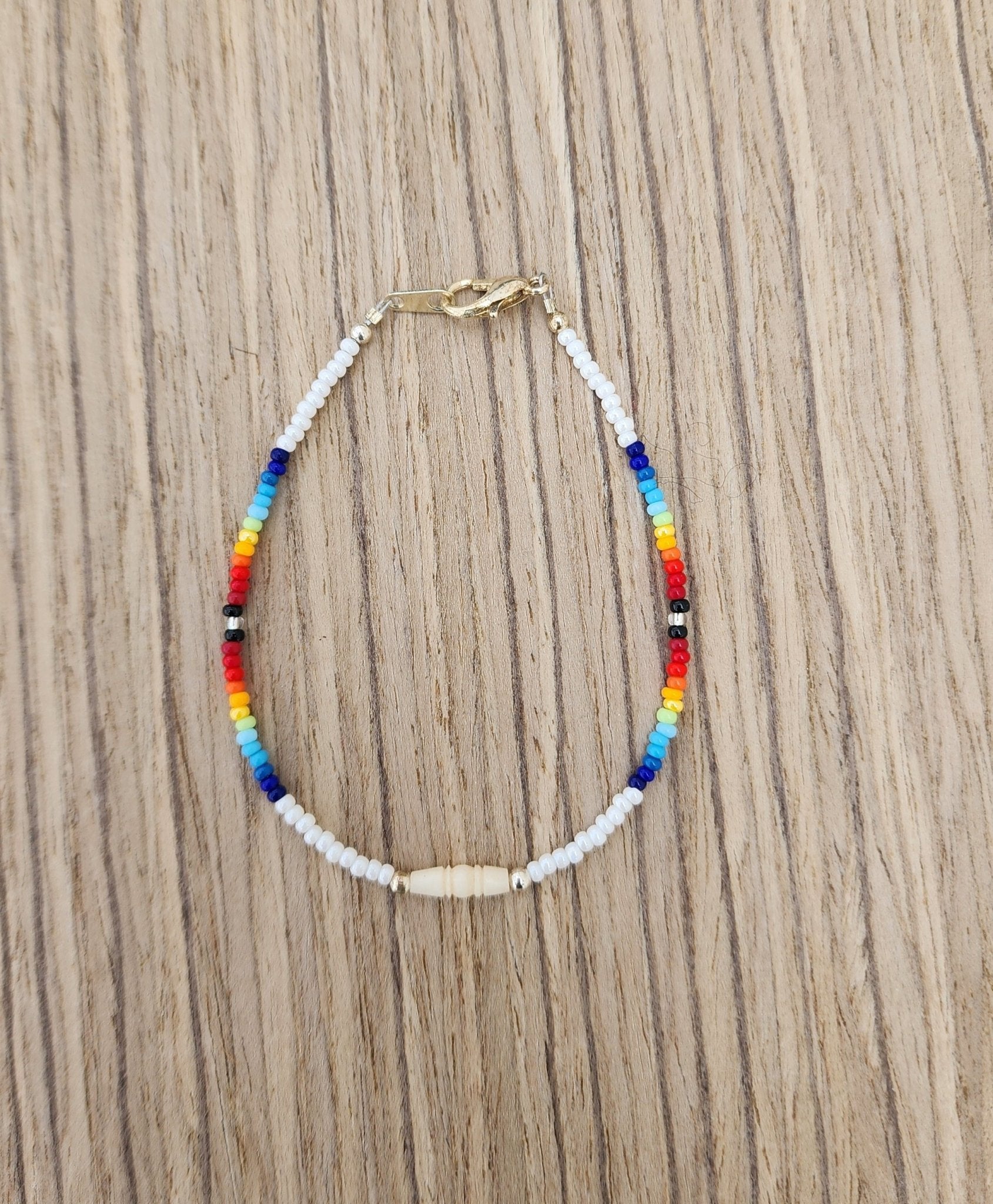 AA - 02 Beautiful Beaded Bracelet. - Twiss Gallery