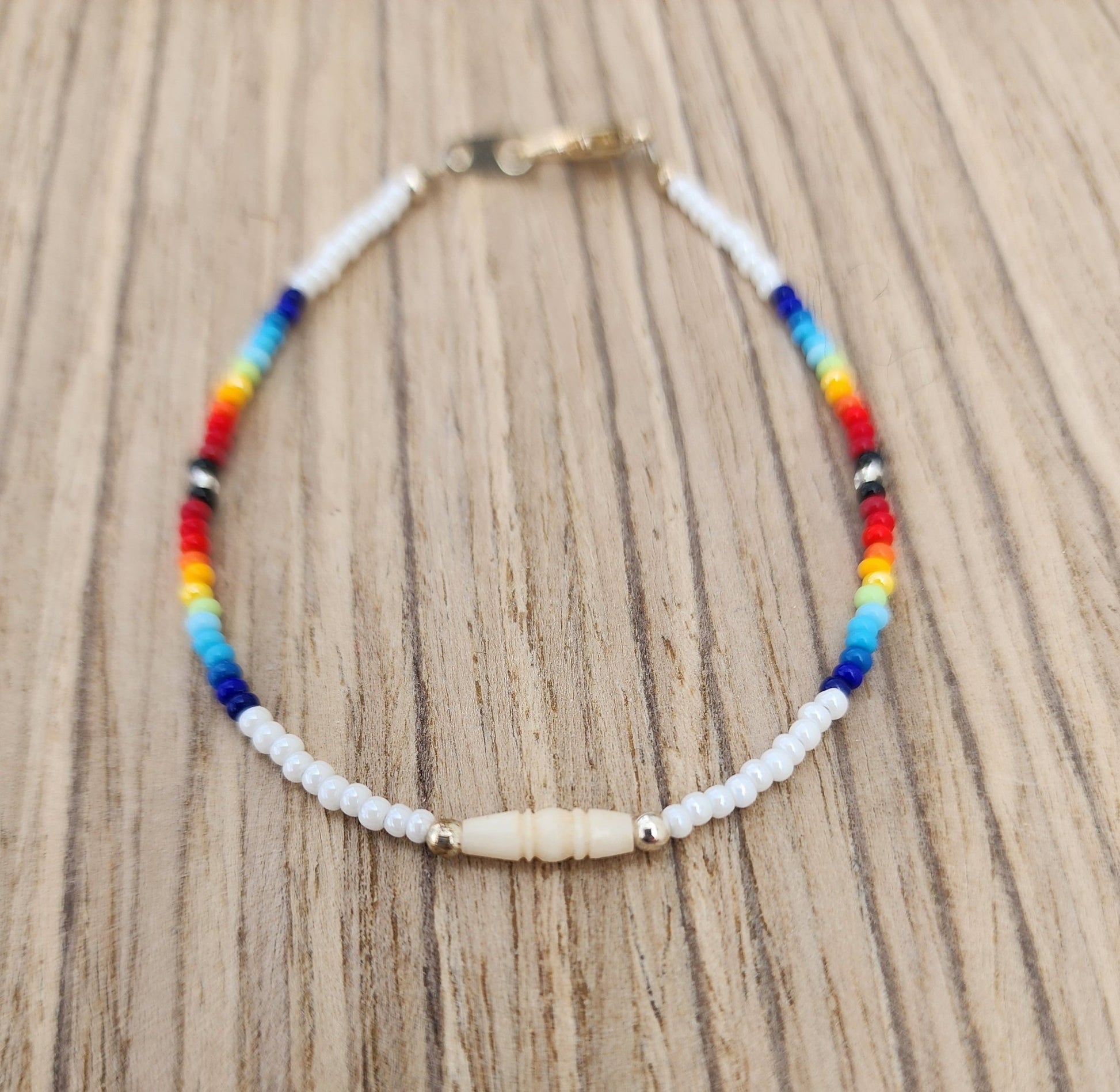 AA - 02 Beautiful Beaded Bracelet. - Twiss Gallery