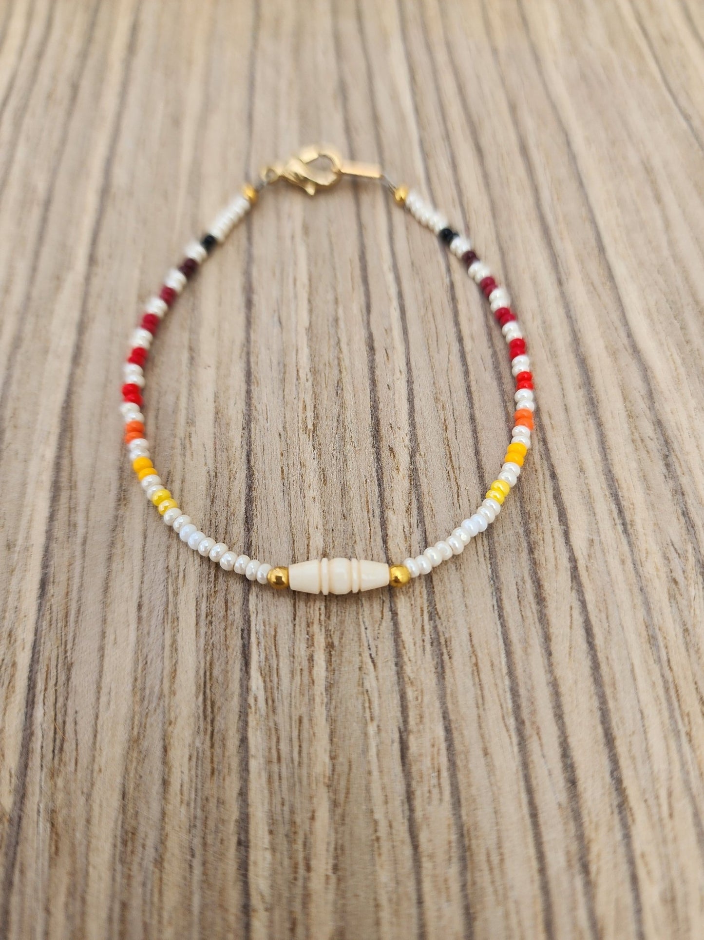 AA - 03 Beautiful Beaded Bracelet. - Twiss Gallery