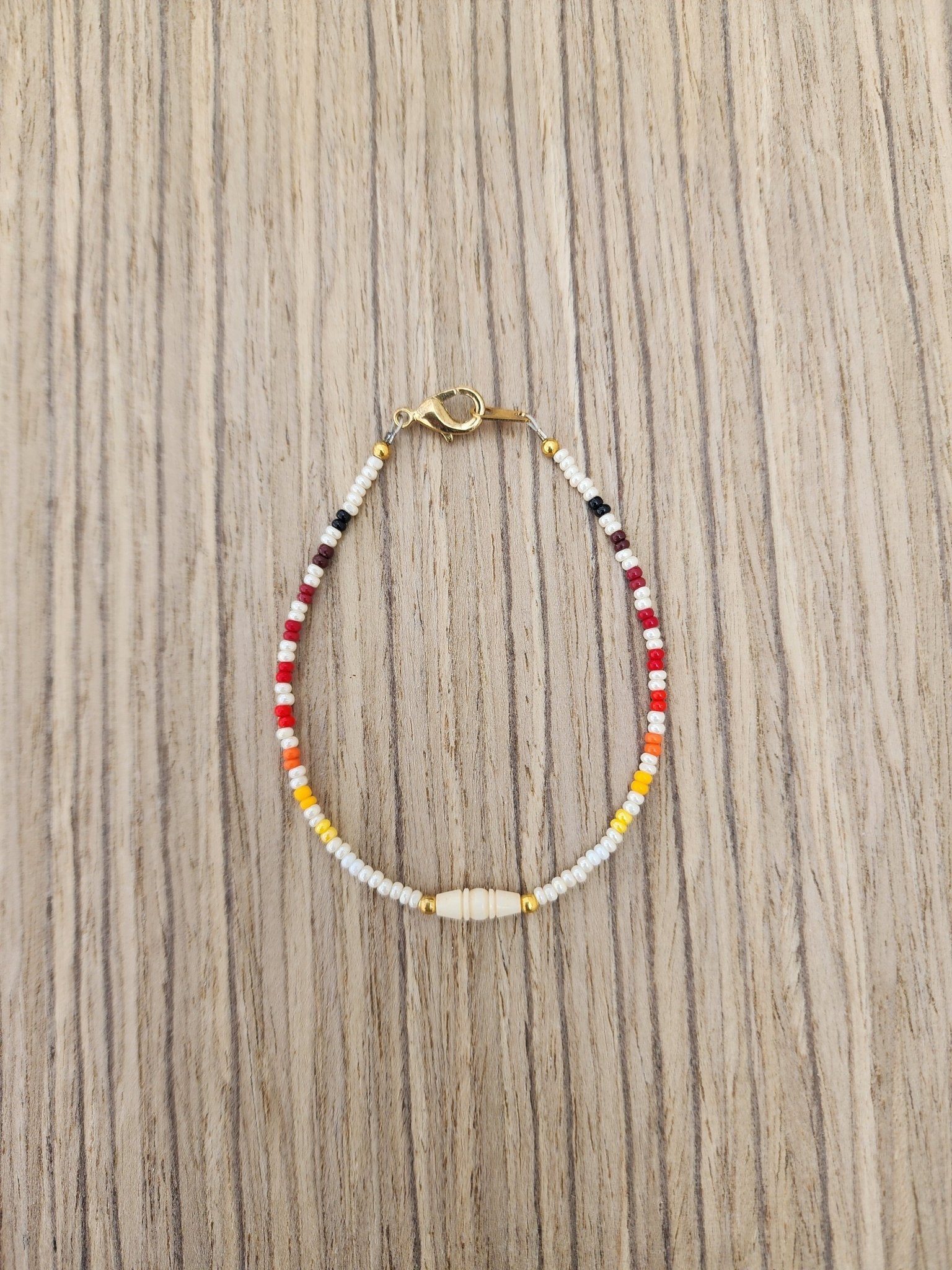 AA - 03 Beautiful Beaded Bracelet. - Twiss Gallery