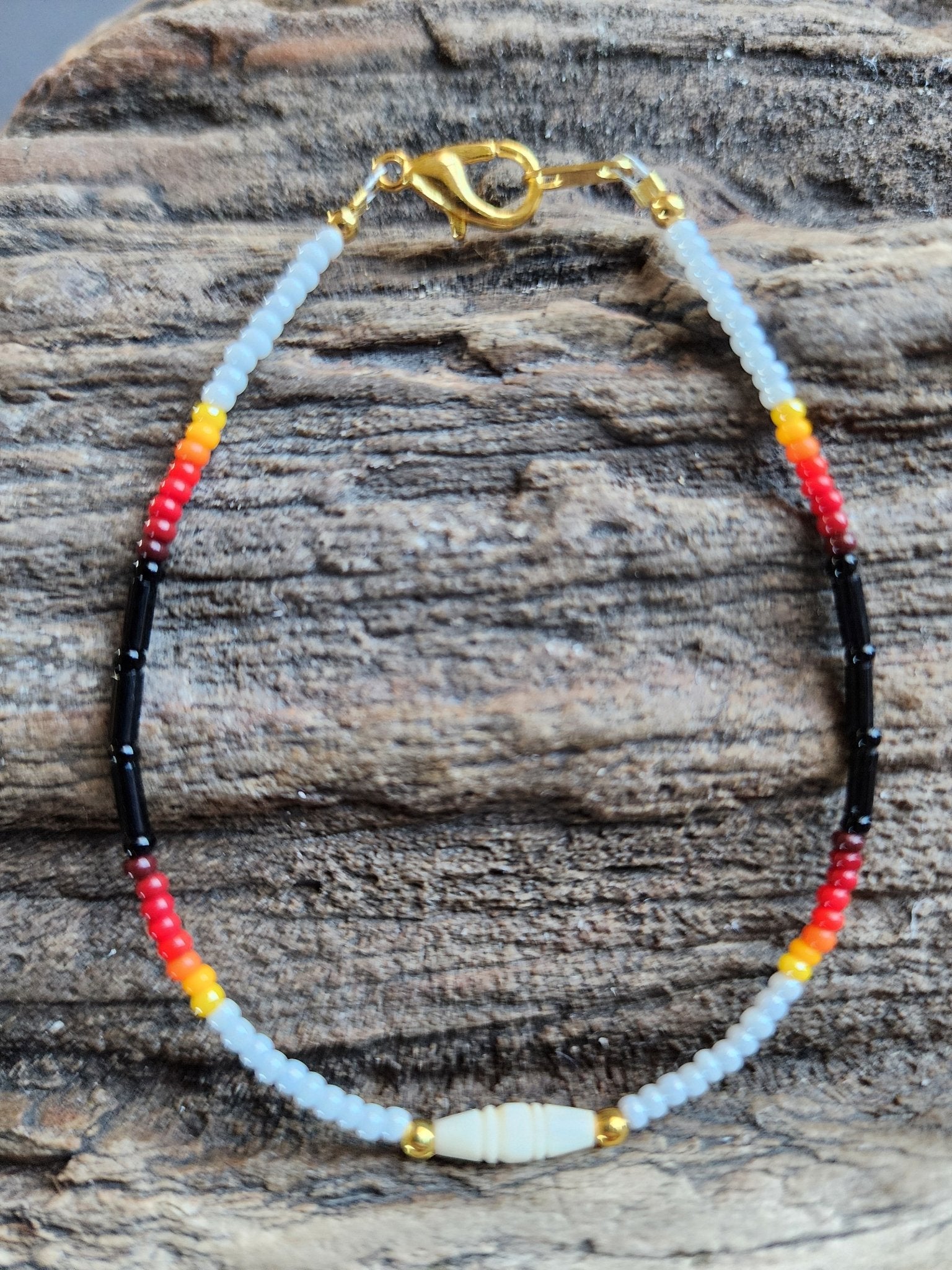 AA - 04 Beautiful Beaded Bracelet. - Twiss Gallery