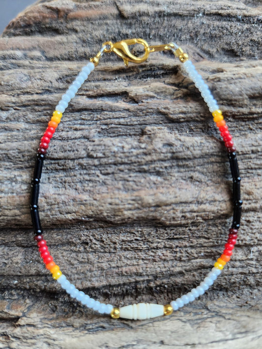 AA - 04 Beautiful Beaded Bracelet. - Twiss Gallery