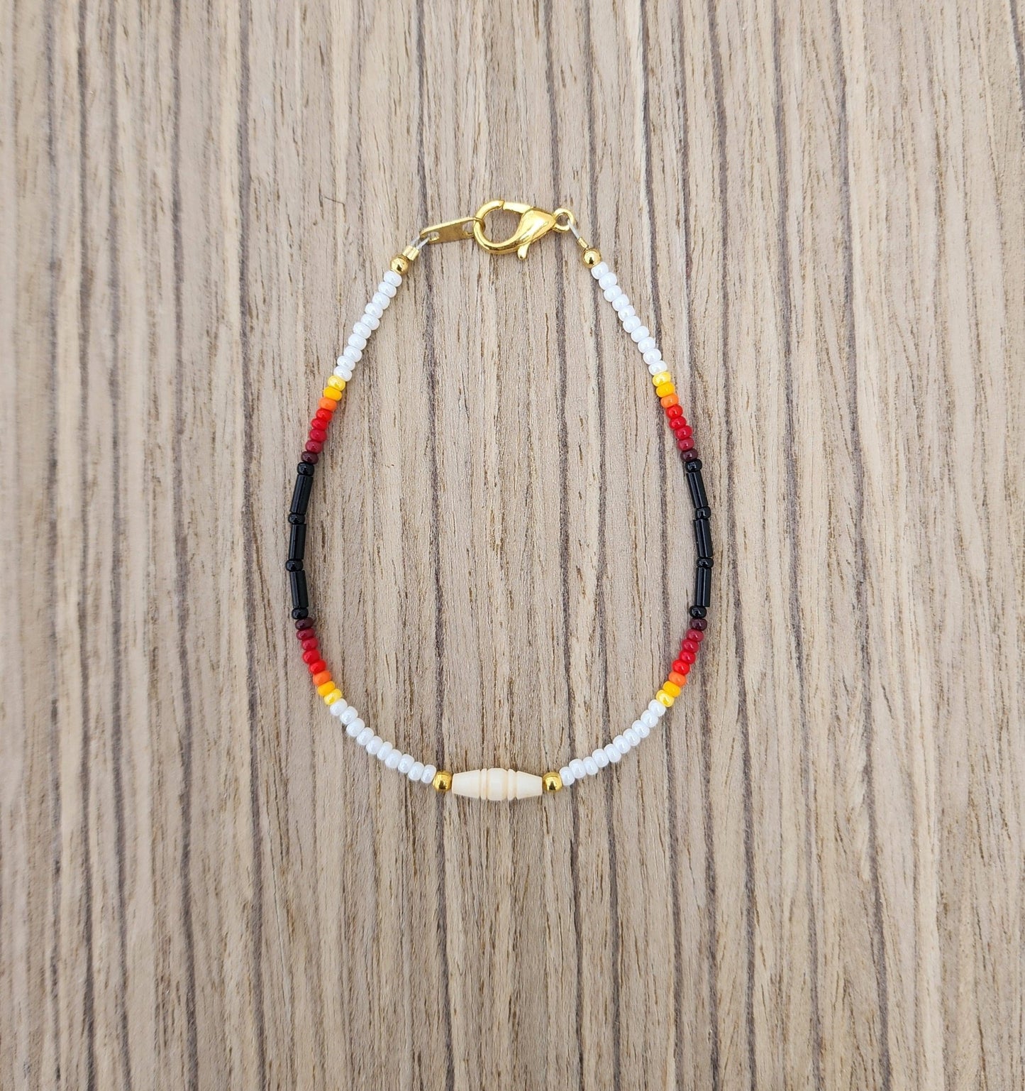 AA - 04 Beautiful Beaded Bracelet. - Twiss Gallery