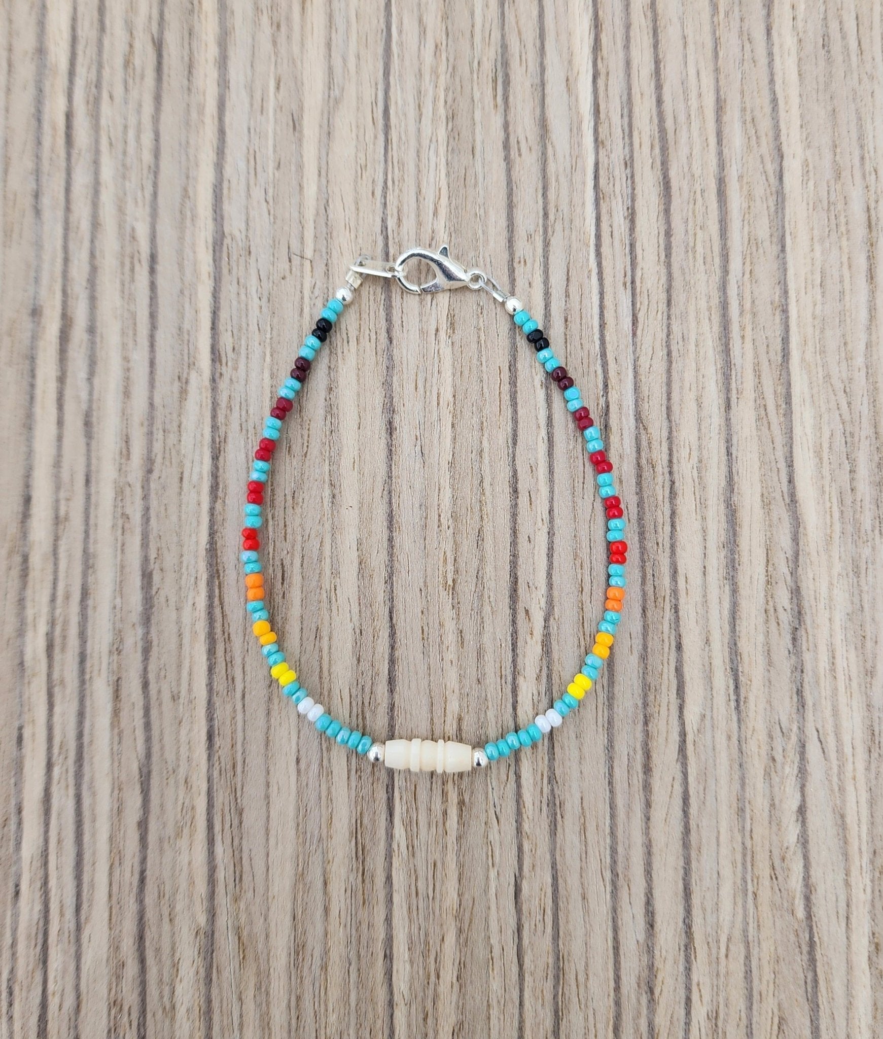 AA - 05 Beautiful Beaded Bracelet. - Twiss Gallery