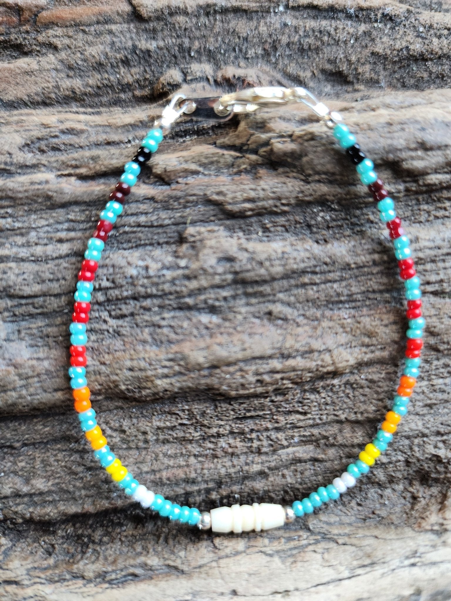 AA - 05 Beautiful Beaded Bracelet. - Twiss Gallery