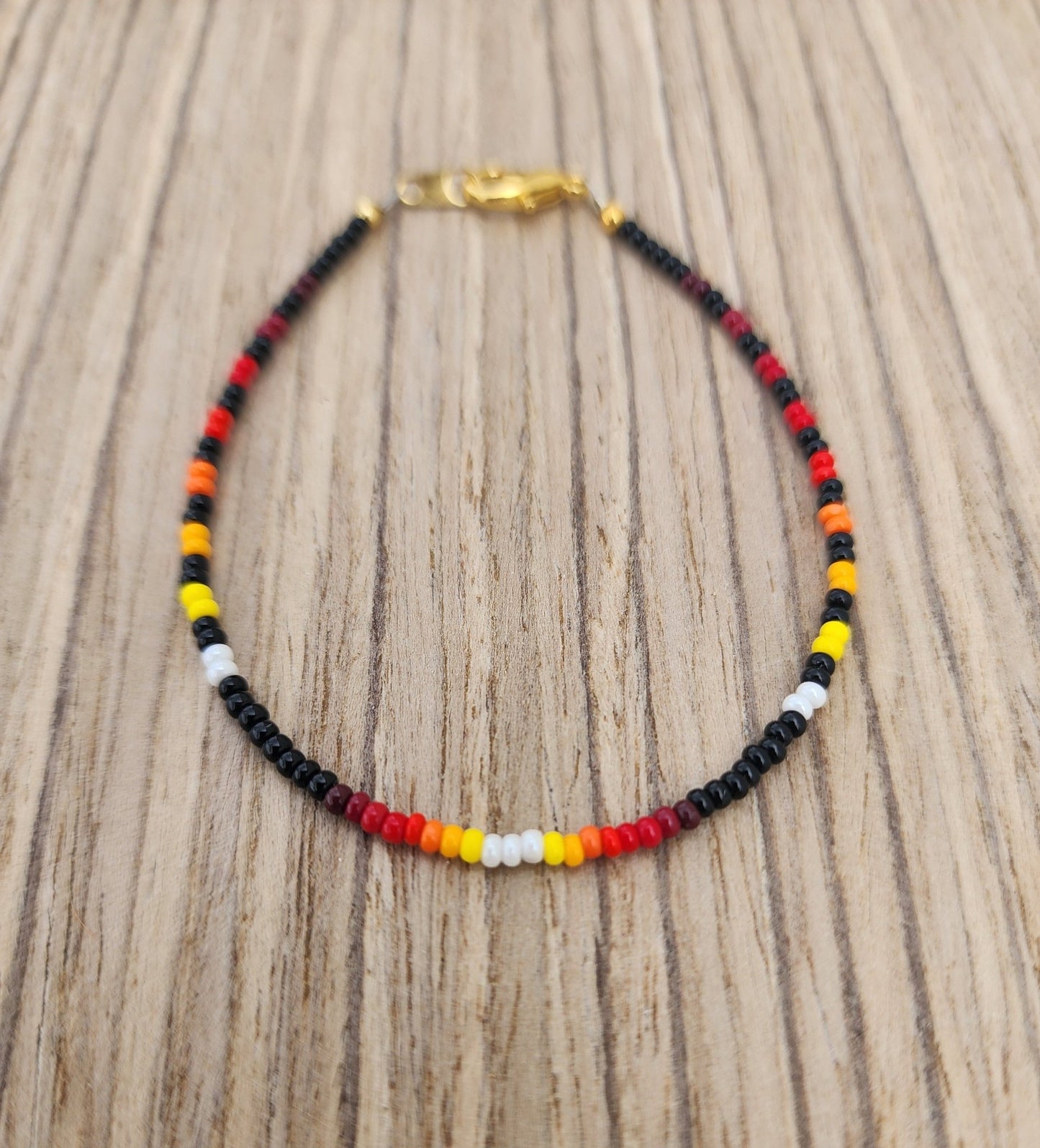 AA - 07 Beautiful Beaded Bracelet. - Twiss Gallery