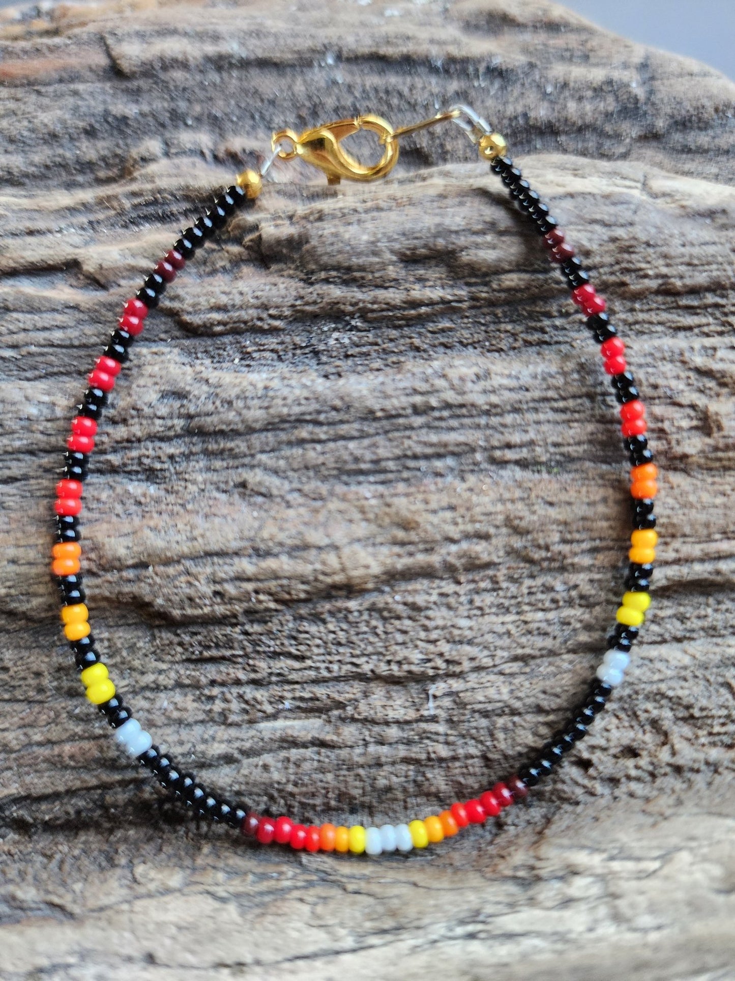 AA - 07 Beautiful Beaded Bracelet. - Twiss Gallery